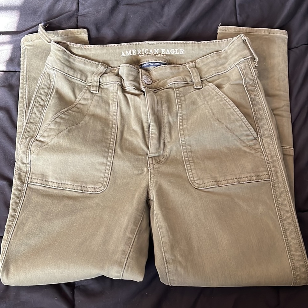 * *Last Day** AEO High-Rise Jegging Crop